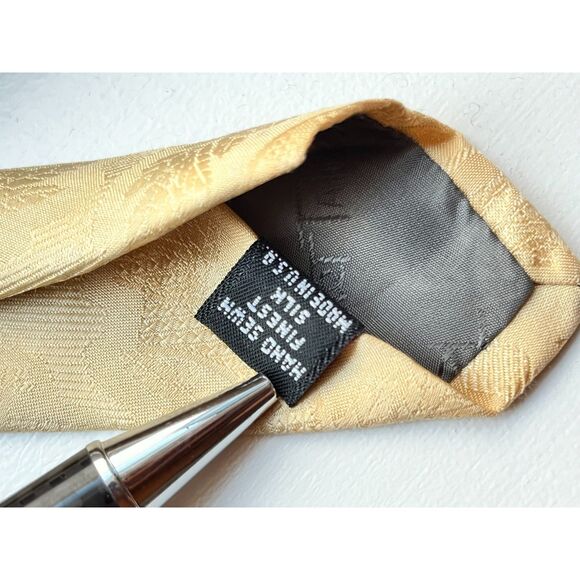 Tie Equestrian Print Horse & Rider Silk Hand Made in USA by Brand Robert Talbott - Picture 2 of 3